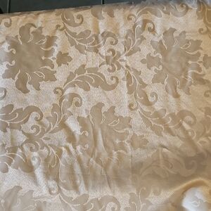 Gold Damask Table Cloth 8'x5'